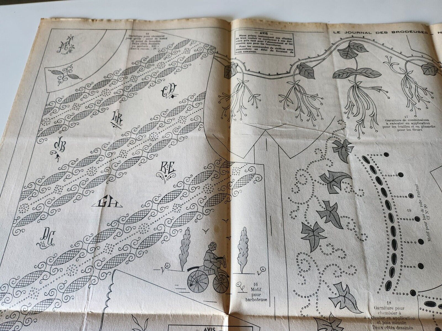 Le journal des brodeuses 1953 n° 699 combinaison drap mouchoir alphabet