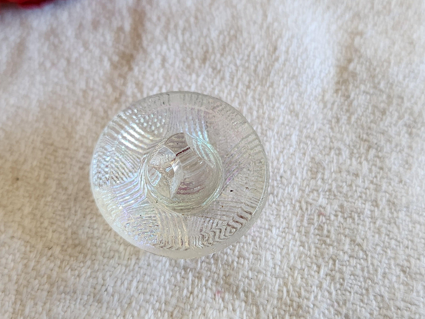 Gros bouton en verre mordoré strié pied ancien vintage 2,2 cm D13B