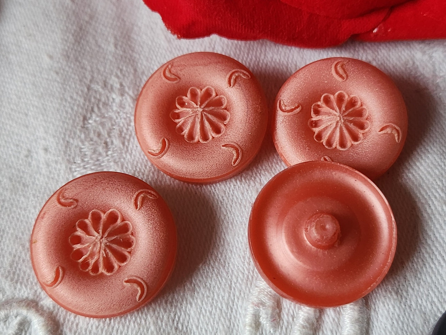Lot 4 boutons vintage rose originaux 2,2 cm pied ref 2208