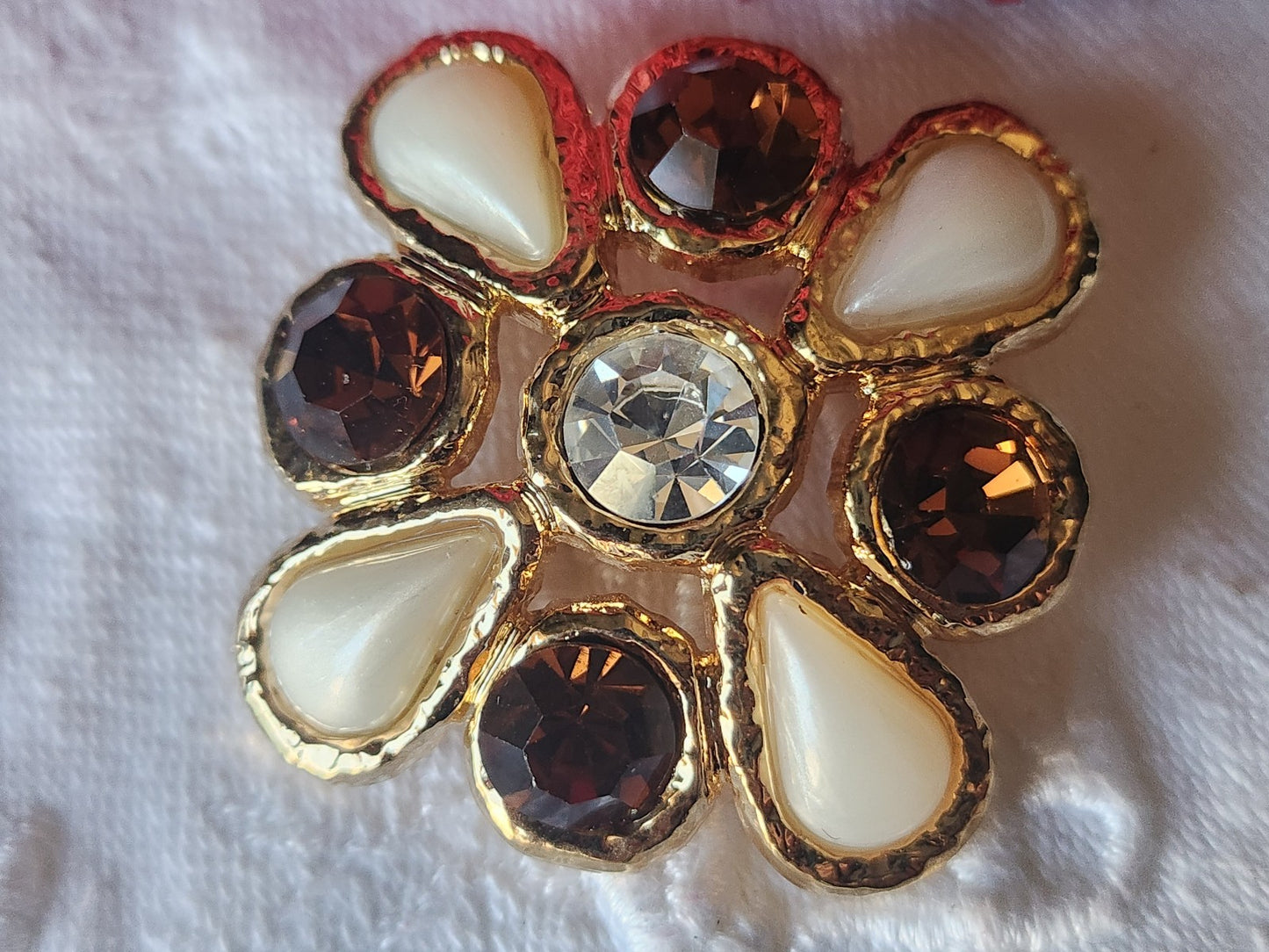 Enorme bouton vintage kitch doré plastique strass en verre 3,8 cm ref 5539