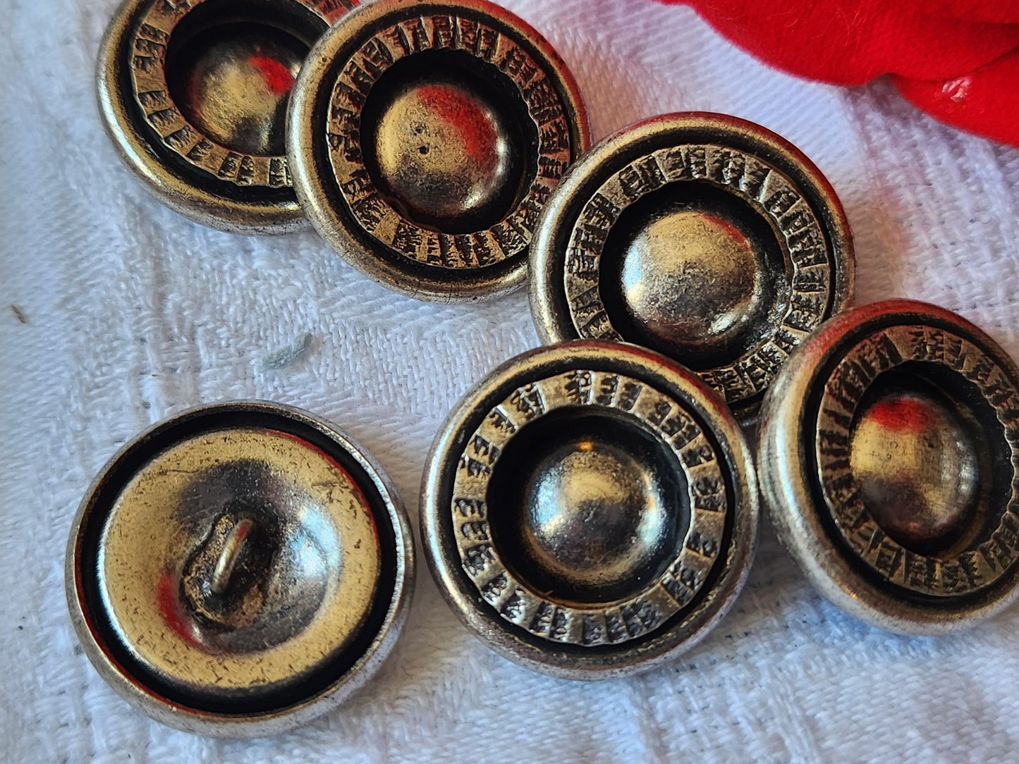 Lot 6 boutons vintage métal argenté lourd 2,2 cm pied ref 5858