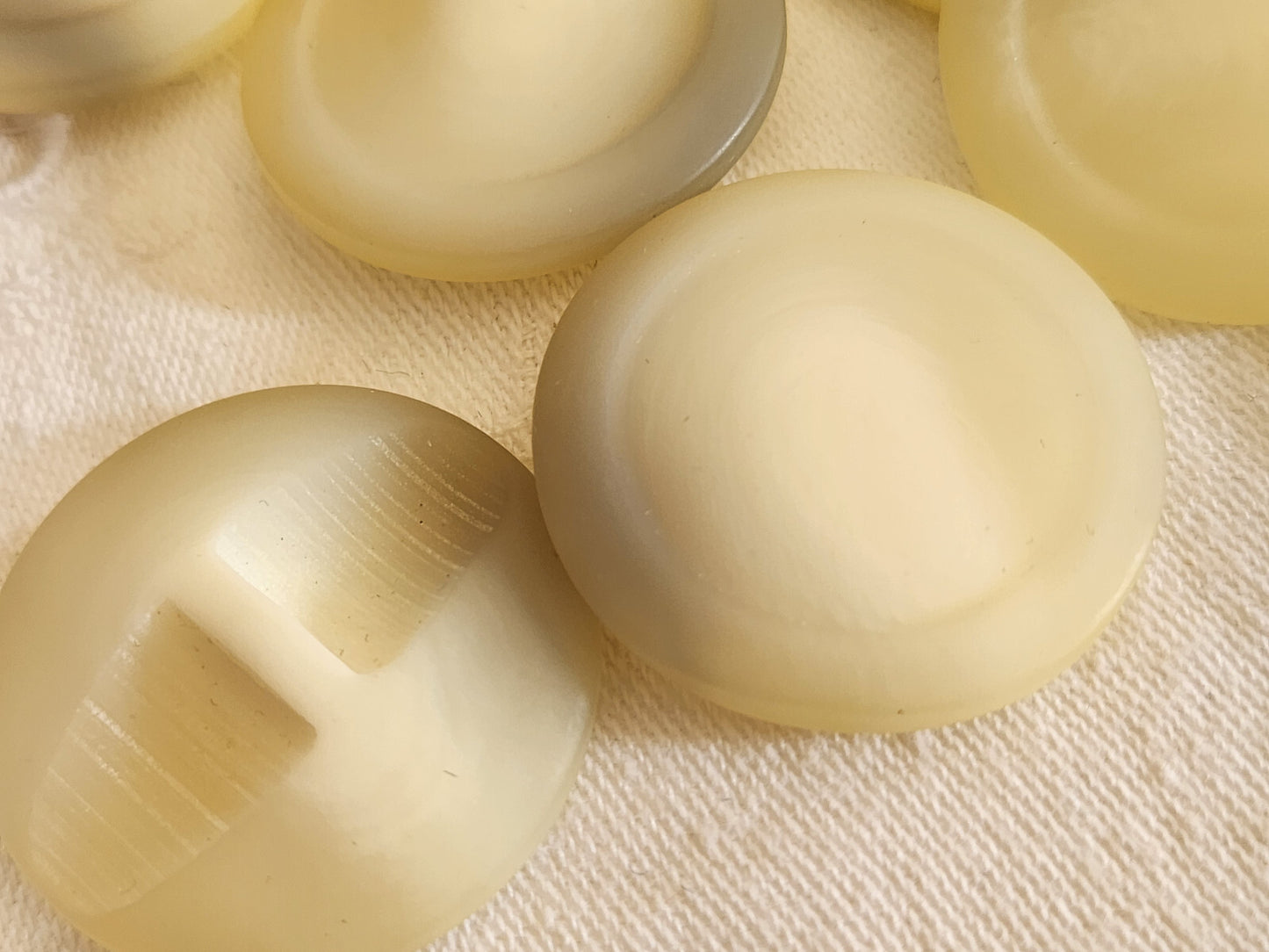 Lot 6 enormes boutons vintage creme mat 3,3 cm pied xxl veste ref 249