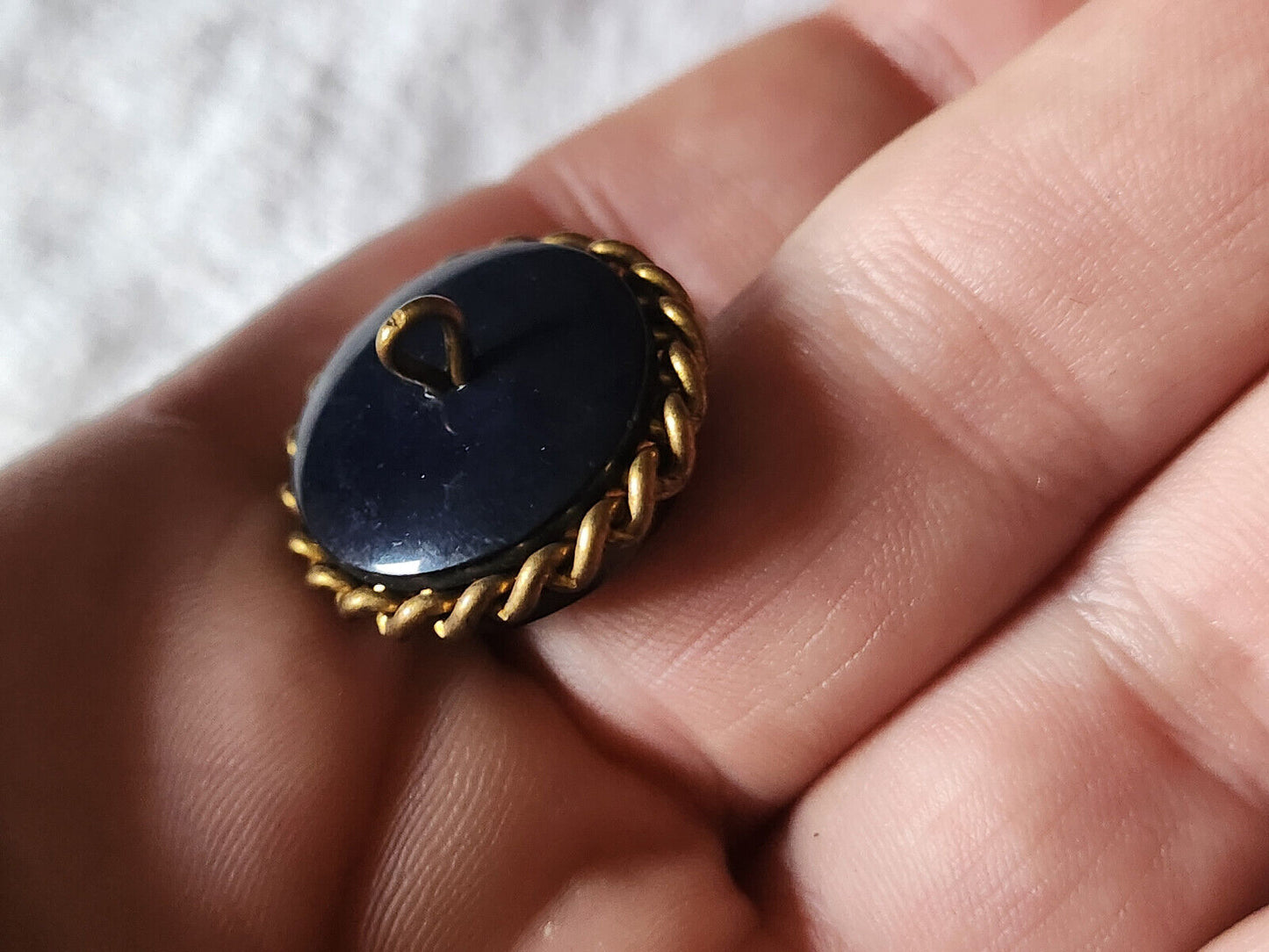 Collection bouton ancien bleu avec chainette doré 2,2 cm ref 3176