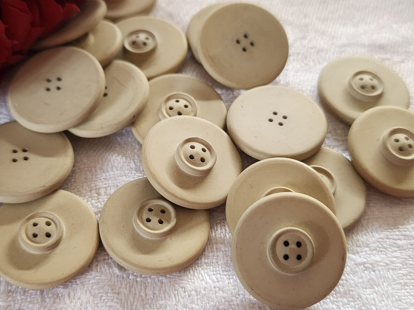 Lot 17 boutons vintage marron trés clair voir beige mat 1,8 cm ref 2631