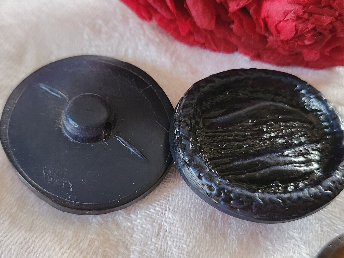 Duo gros boutons vintage bleu texturé ovale 3,2 sur 3,4 cm à pied ref 2537