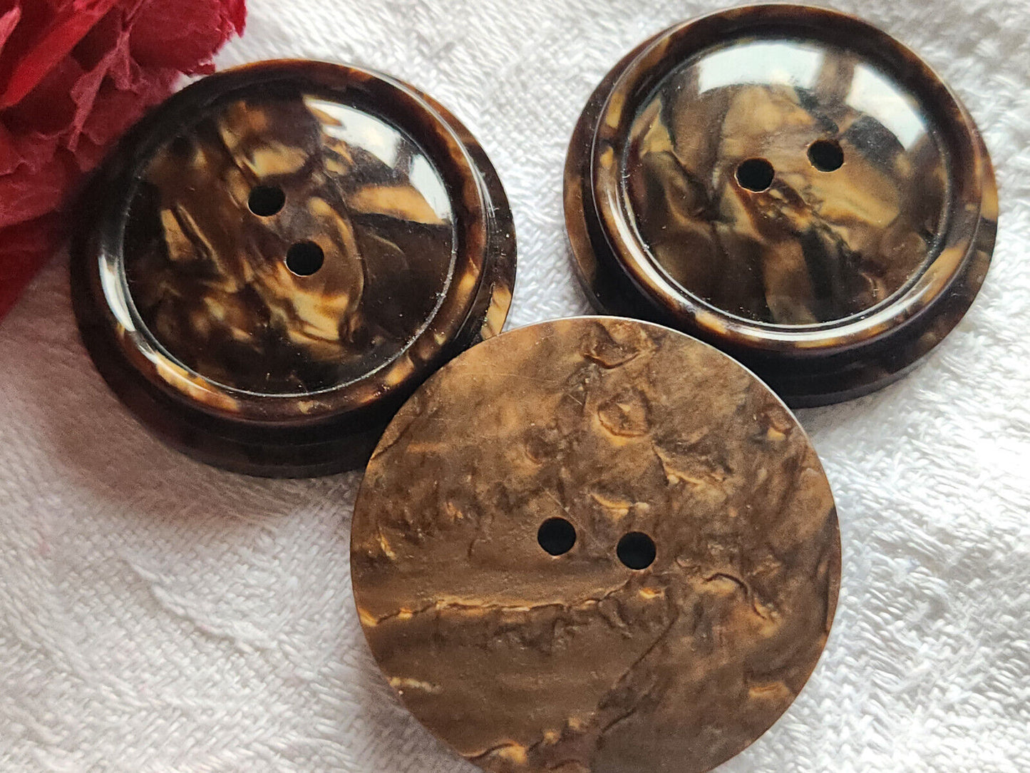 Trio gros boutons vintage marron marbré travaillé 3 cm ref 3455