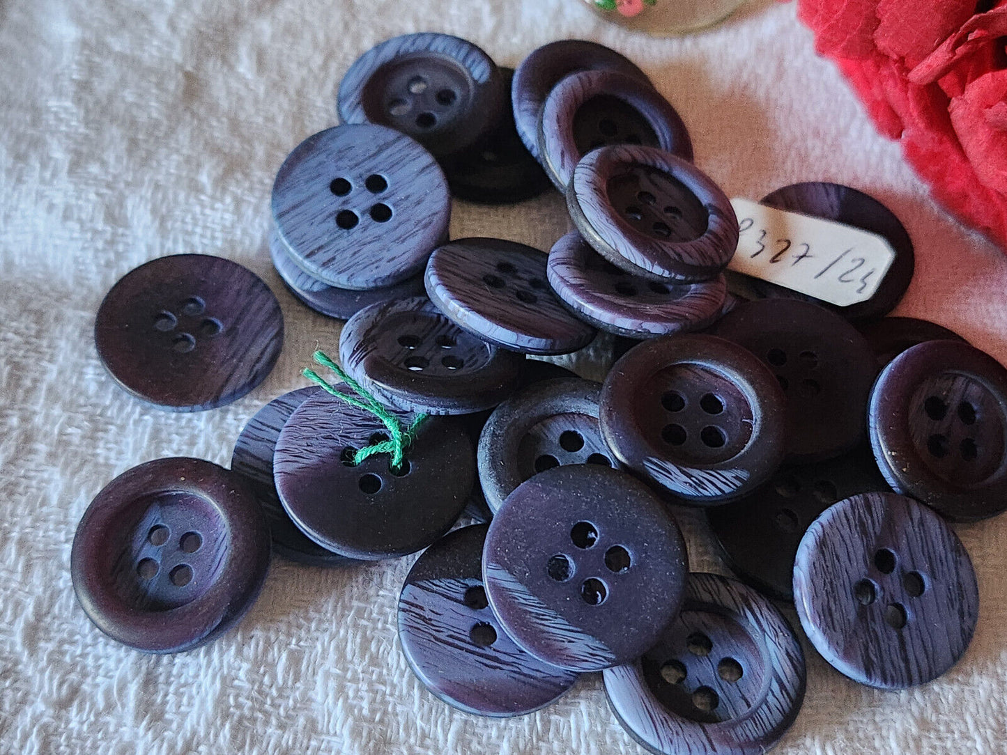 Lot 25 boutons vintage panaché deux series bleu violet 1,5 cm ref 5596