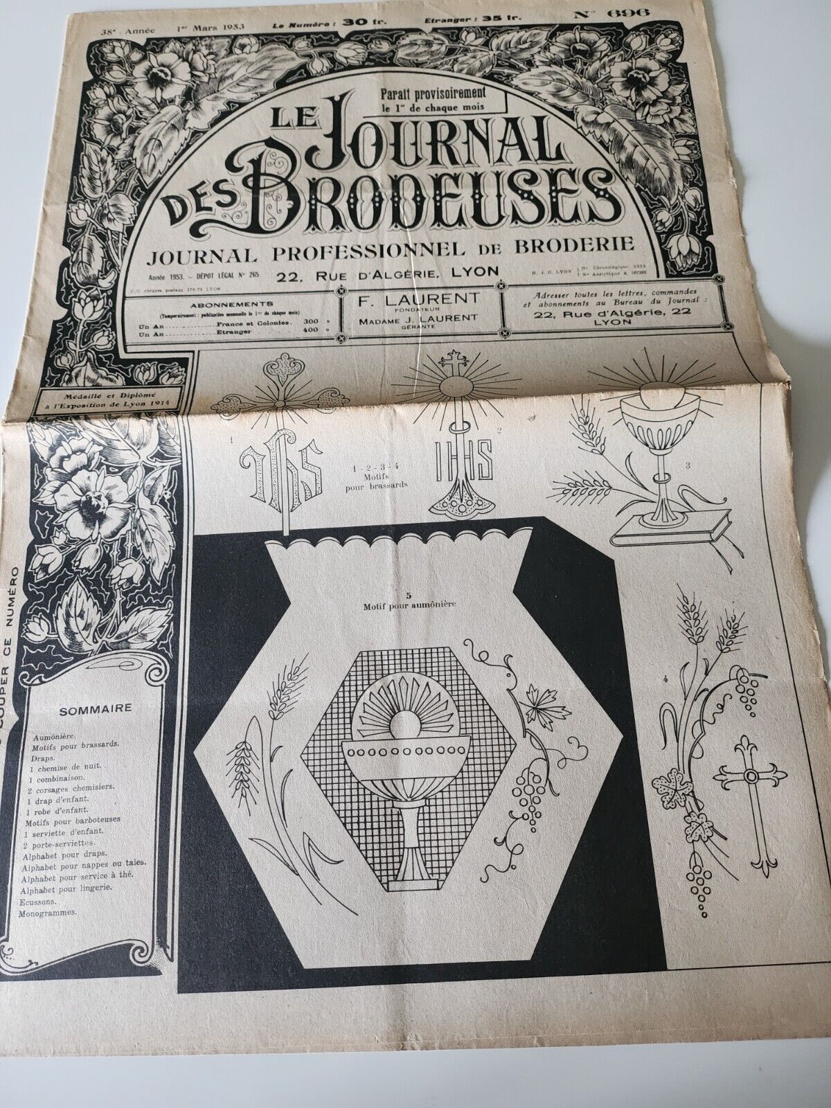 Le journal des brodeuses 1953 n° 696 lingerie aumônière brassards alphabet