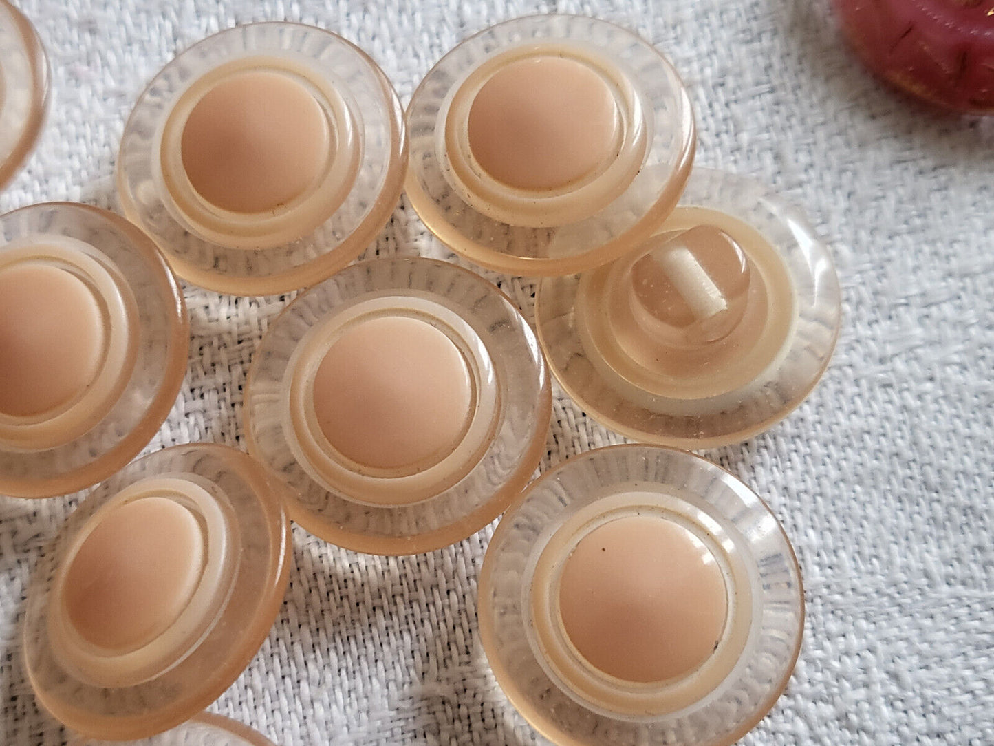 Lot 12 petits boutons vintage marron peau transparent à pied 1,4 cm ref 1995