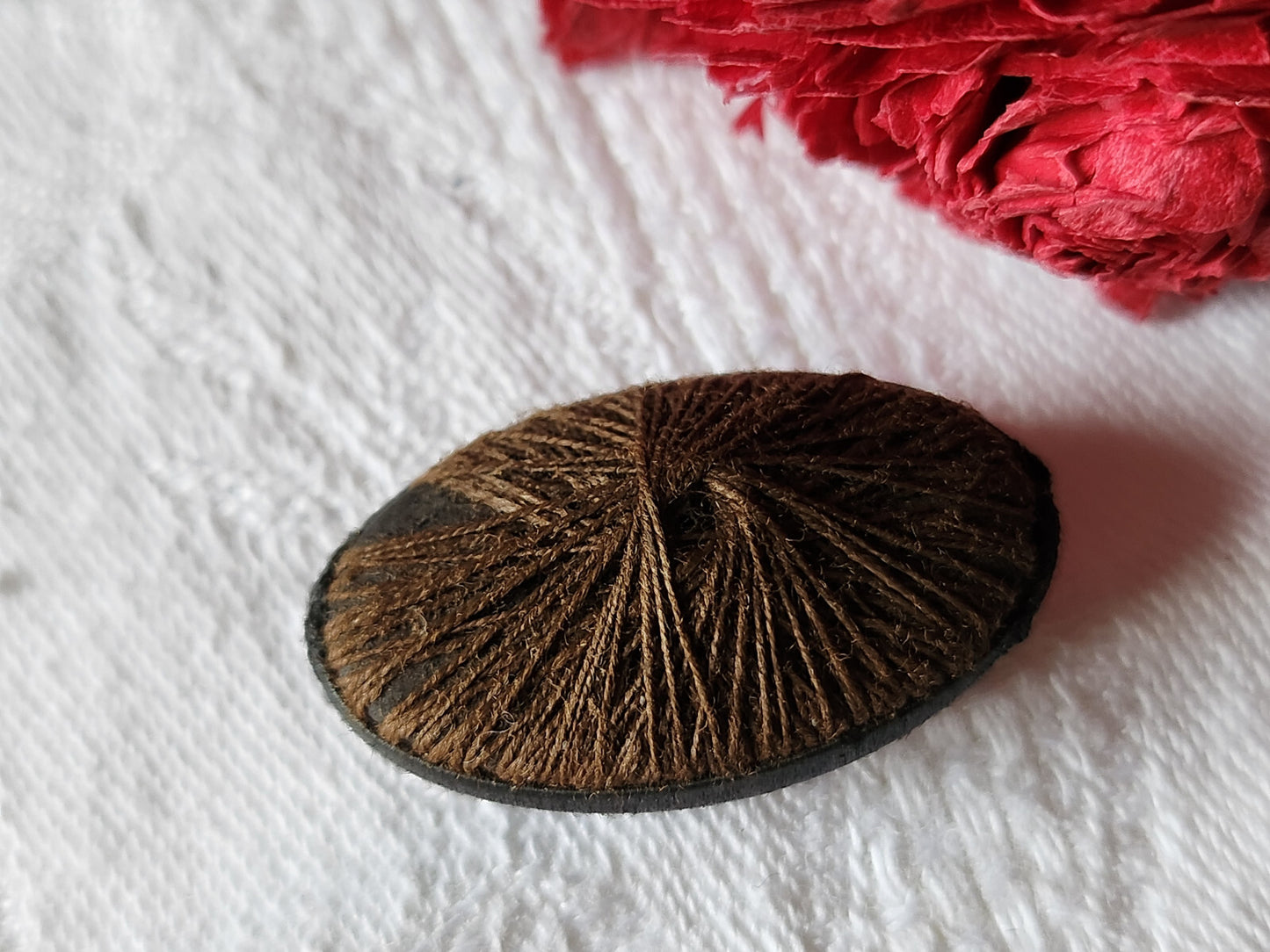 Gros bouton ancien passementerie vers 1900 ovale 3,1 sur 2,7 cm G11B
