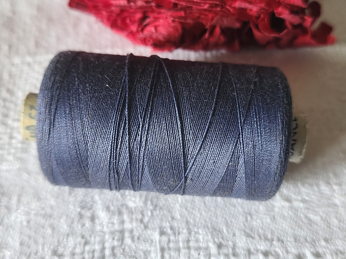 Grosse bobine ancienne fil bleu 26 grammes couture mercerie ancien T1