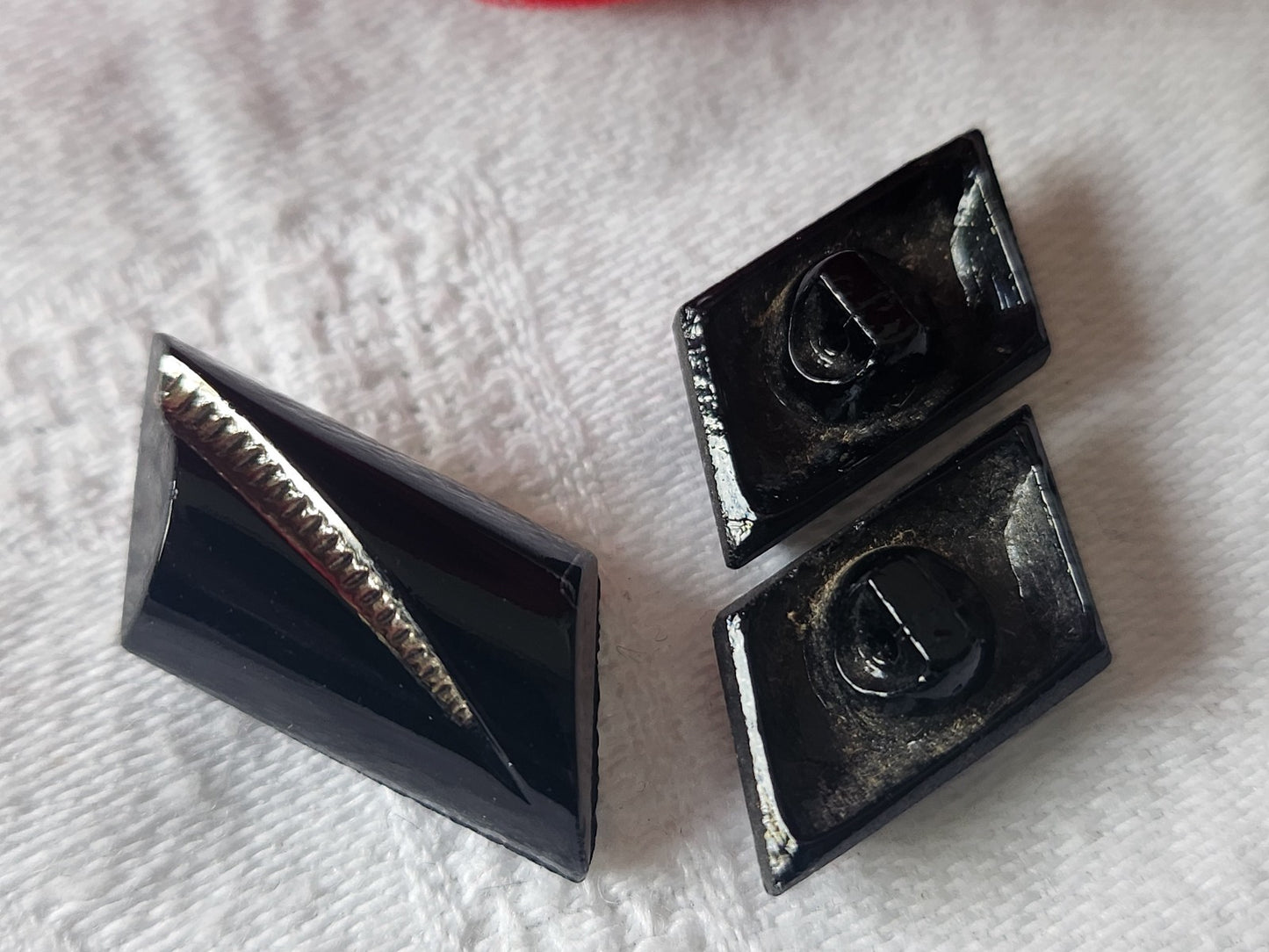 Trio boutons anciens en verre noir argenté pointe à pointe 2 et 2,5 cm G17B