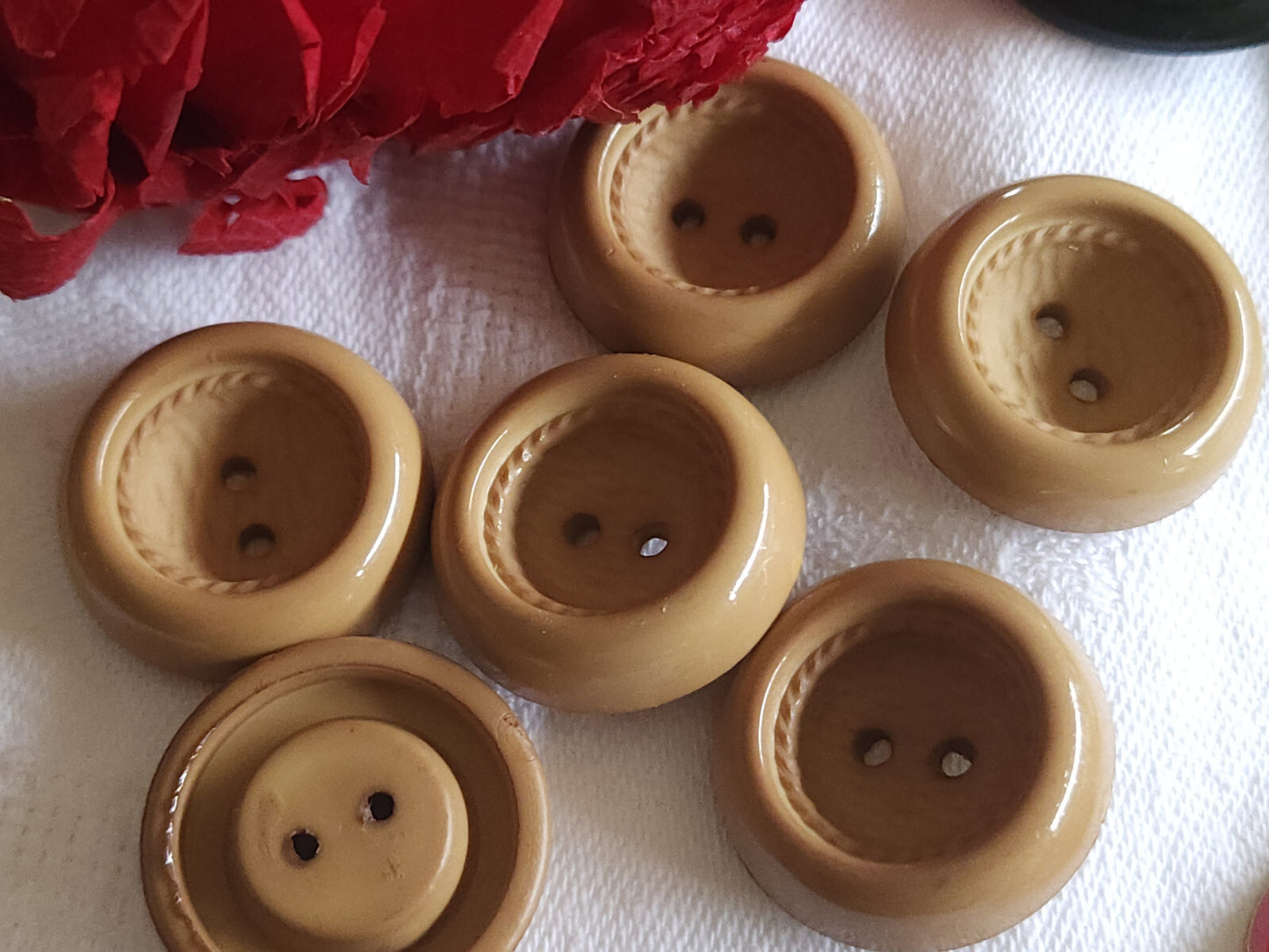 Lot 6 boutons vintage marron coeur imitation passementerie 2,4 cm ref 4994