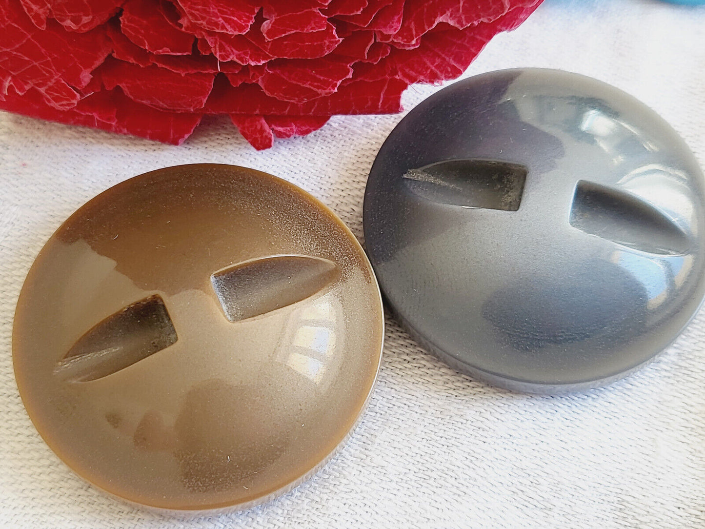 Duo gros boutons vintage gris marron à pied 3,3 cm ref 5778
