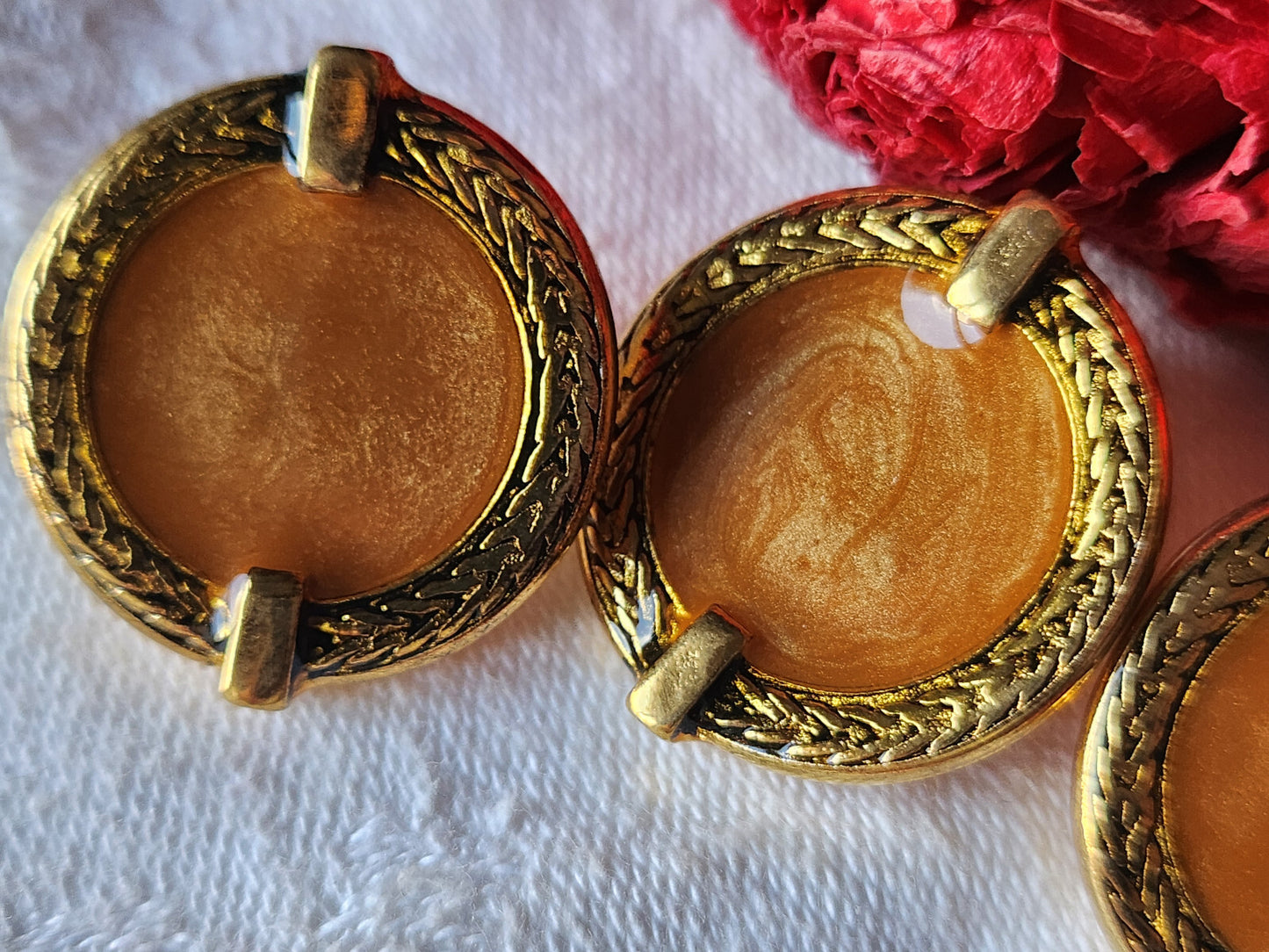 Trio boutons vintage en métal coeur marron 2,5 sur 2,7 cm ref 5773