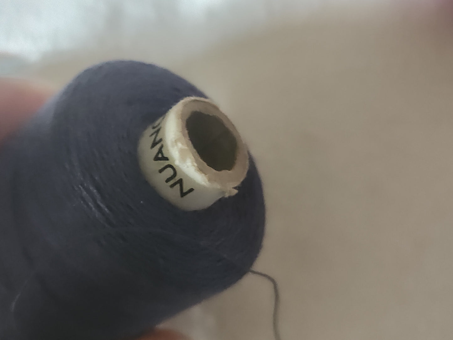 Grosse bobine ancienne fil bleu 26 grammes couture mercerie ancien T1