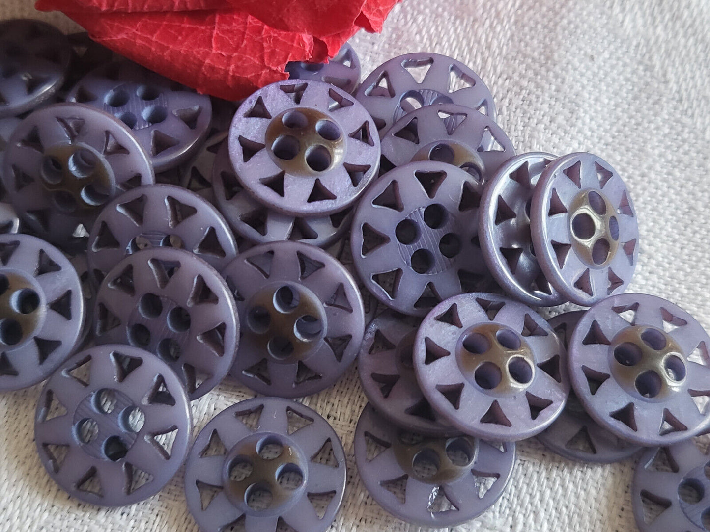 Lot 27 petits boutons bicolore violet marron ajouré 1,3 cm ref 4571
