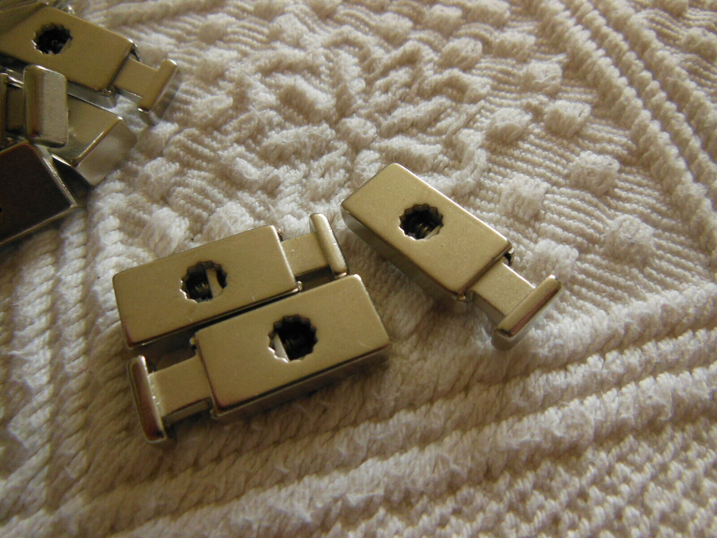 Lot 2 embouts pour cordon en métal argenté stop cordon couture bijoux T17