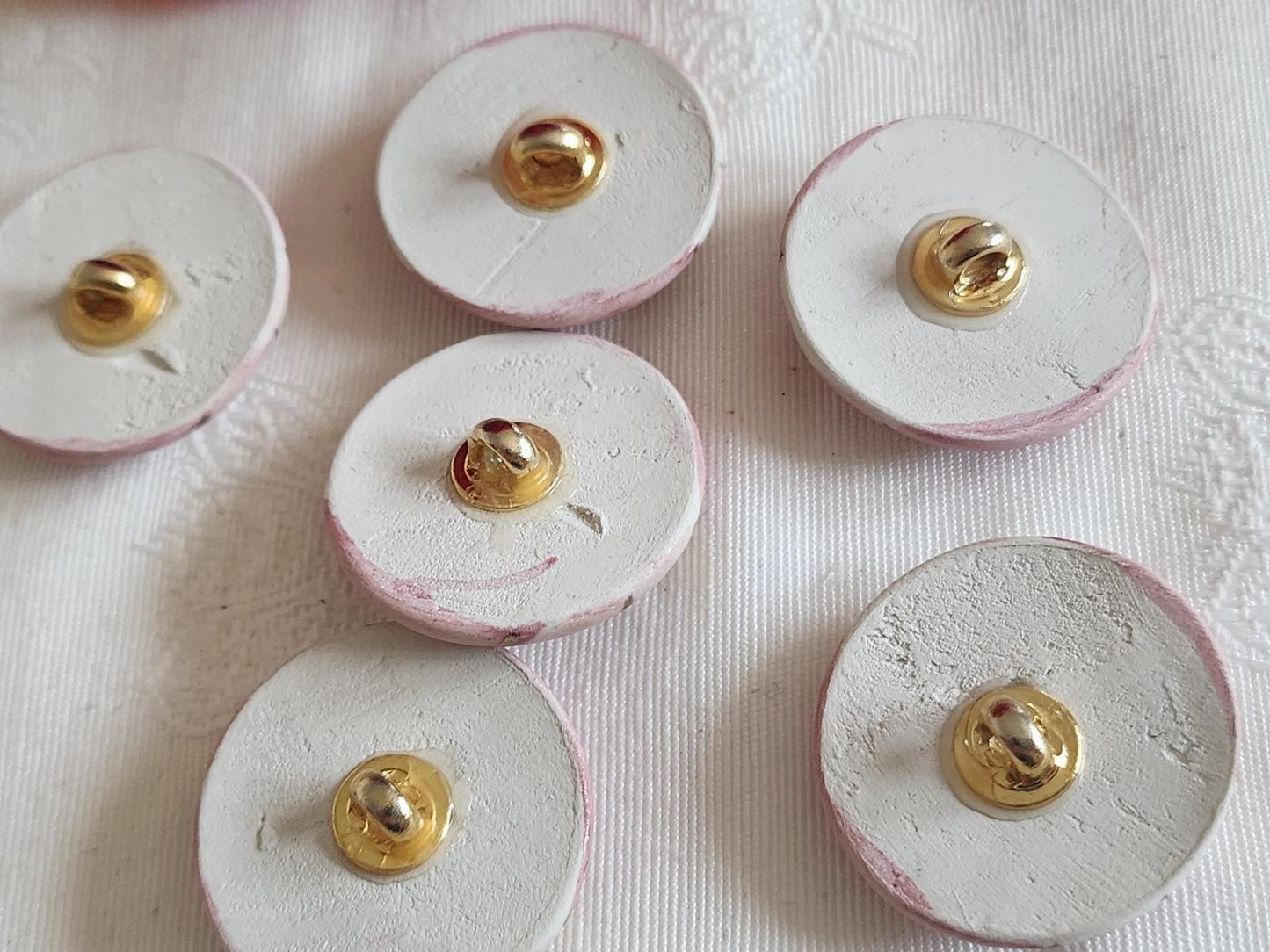 Lot 6 gros boutons vintage céramique camaïeu rose pied métal 2,7 cm ref 6230