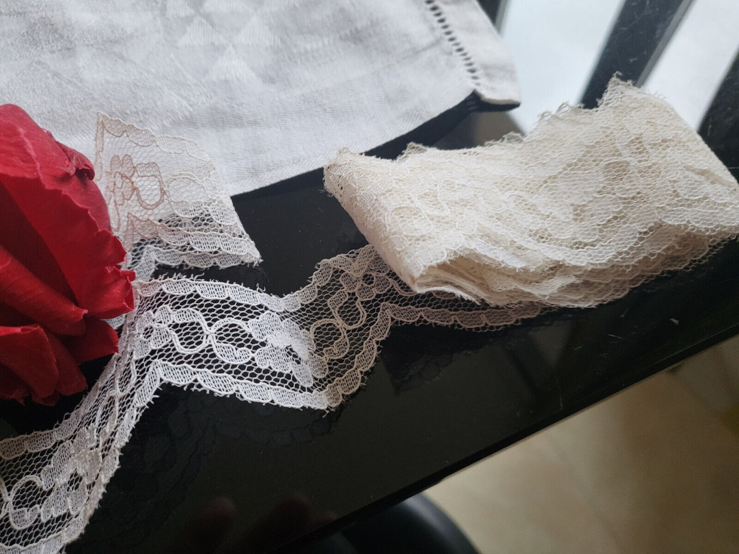 Dentelle vintage en nylon 3 mètres 70 zigzag T15-34