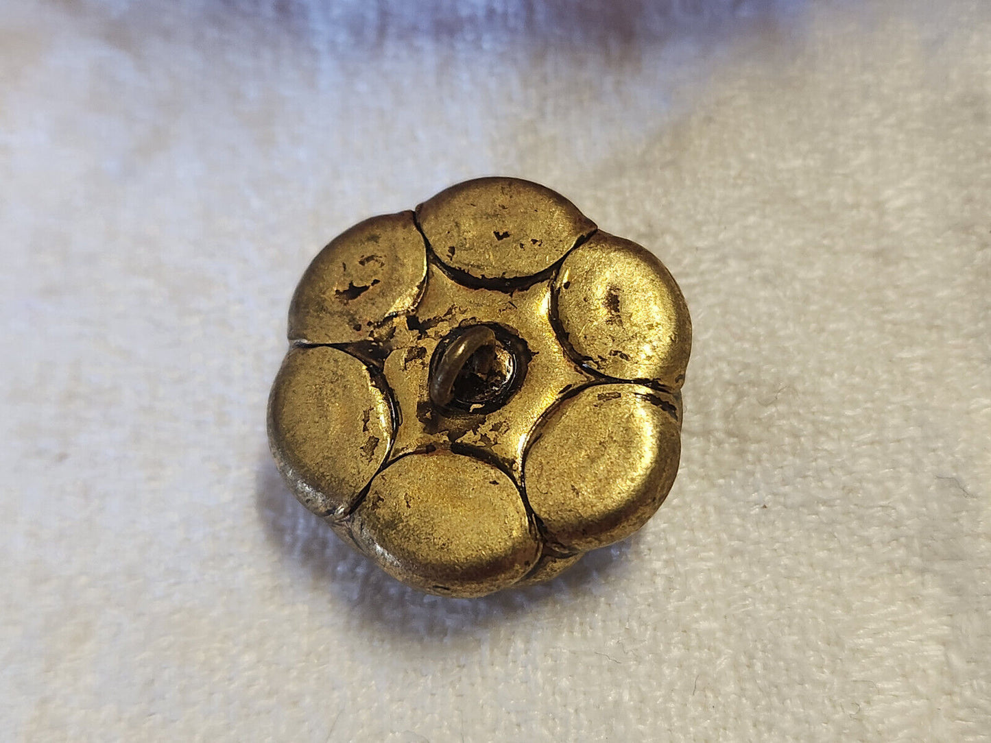 bouton ancien metal coeur en nacre pourtour effet ananas 2,3 cm G8B