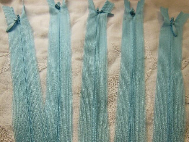 Lot 4 fermetures éclairs bleu ciel invisible 20 cm non- séparable A 42 pochette