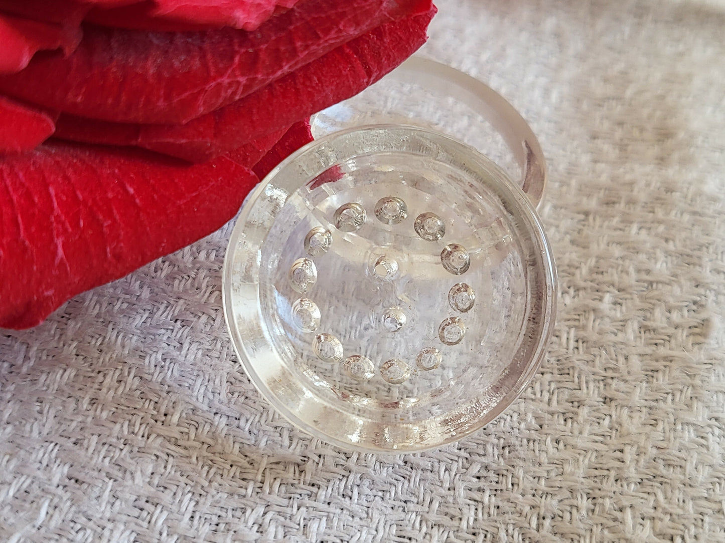 Duo boutons anciens épais en verre transparent 2,3 cm G13G