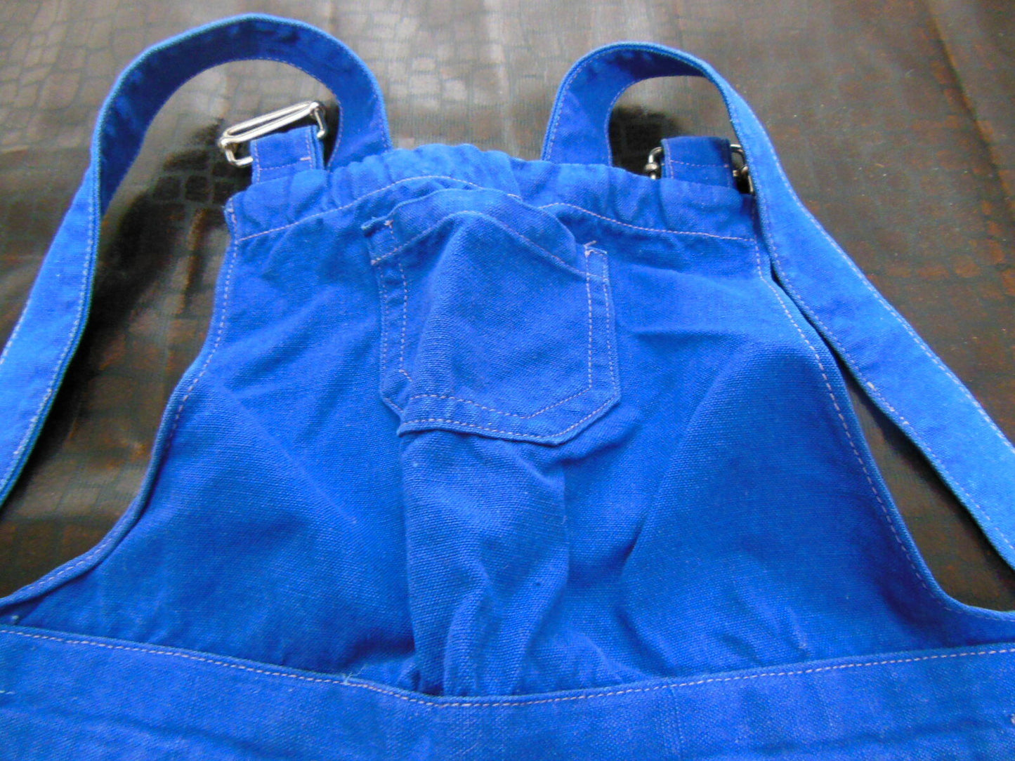Petite salopette ancienne enfant grande poupée bleu de travail vintage 6 ans B7