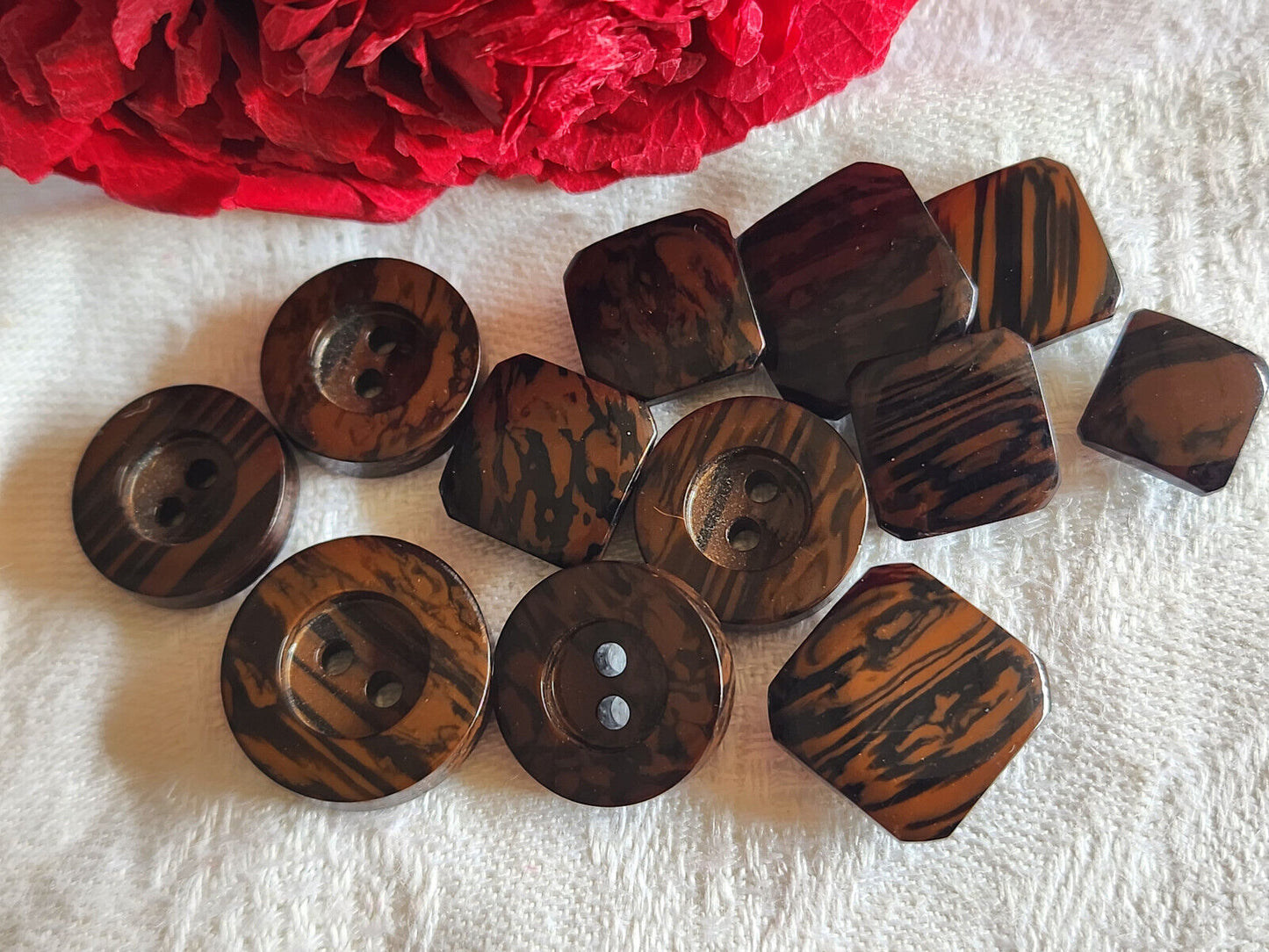 Lot panaché vintage boutons effet bois 1 cm à 1,7 cm ref 4755
