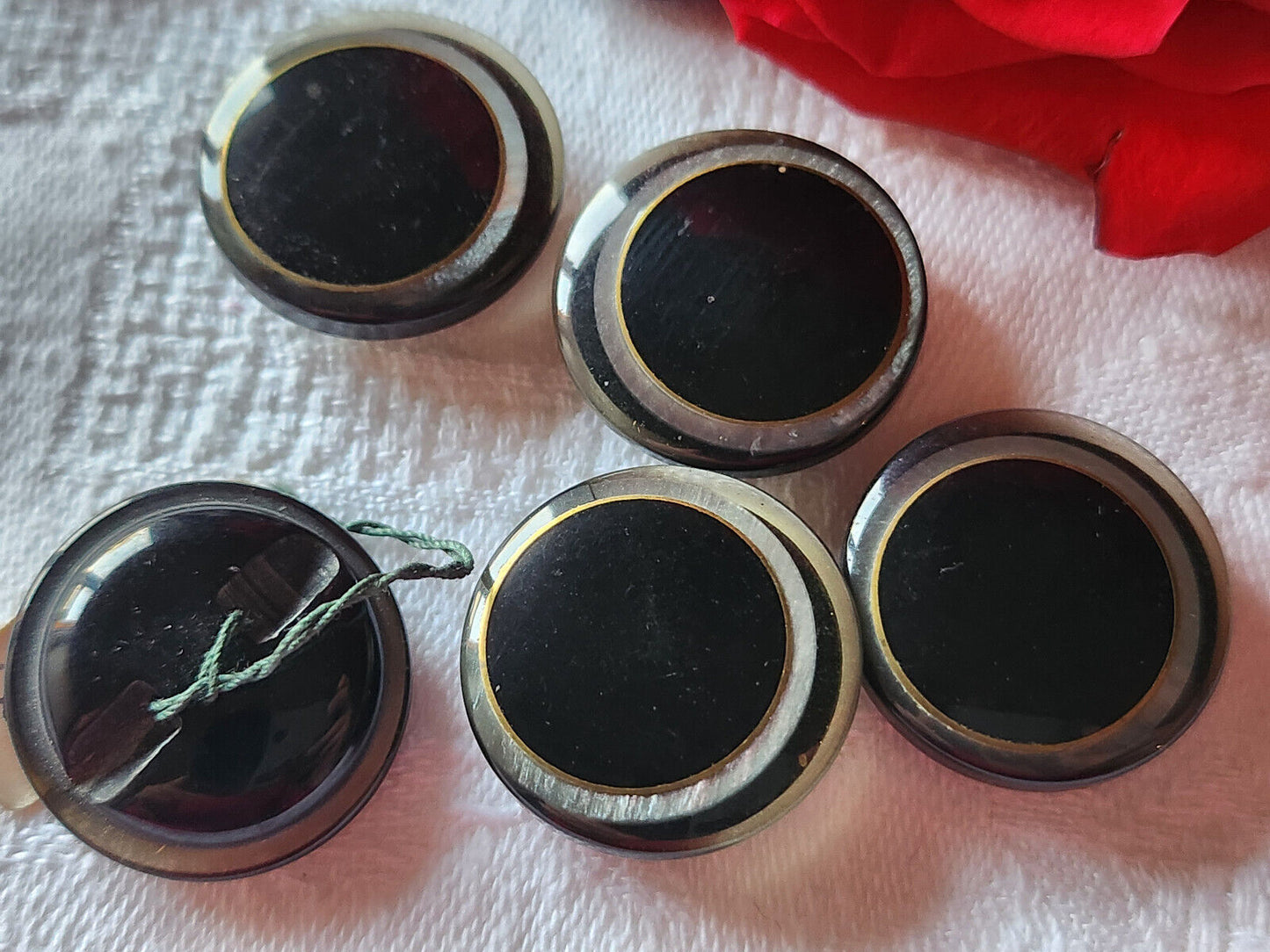 Lot 5 boutons vintage noir inclusion gris nacré pied 2,2 cm ref 1906