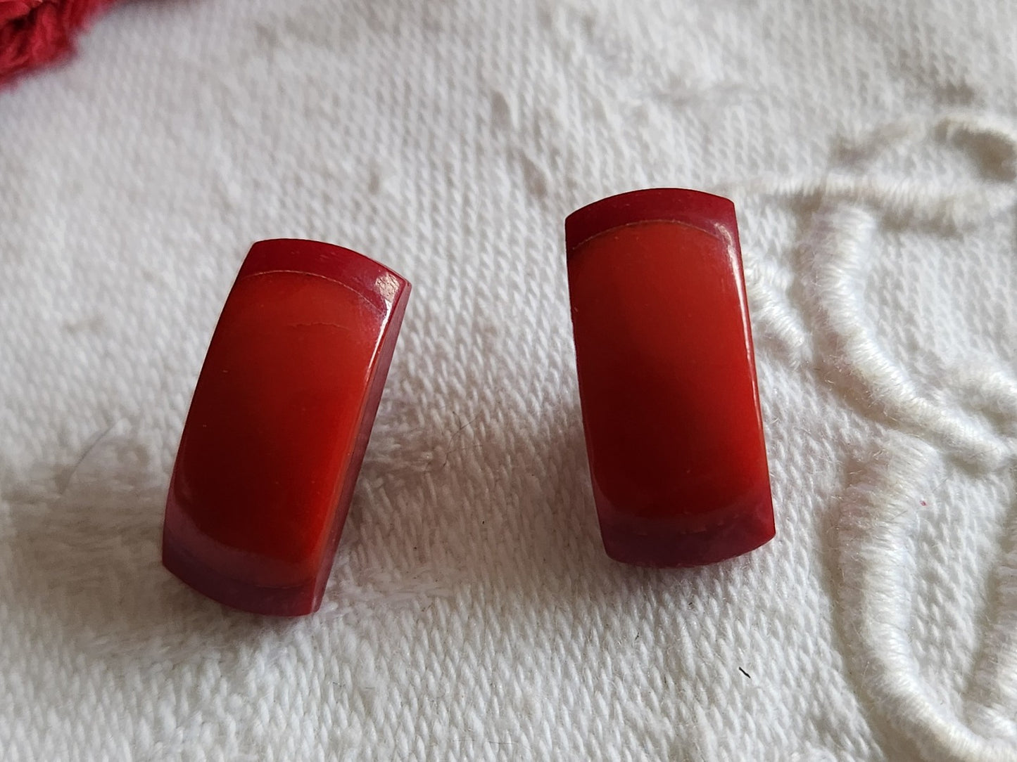 Collection duo boutons anciens art deco bicolore rouge laiton 0,7 sur 1,7 cm G7A