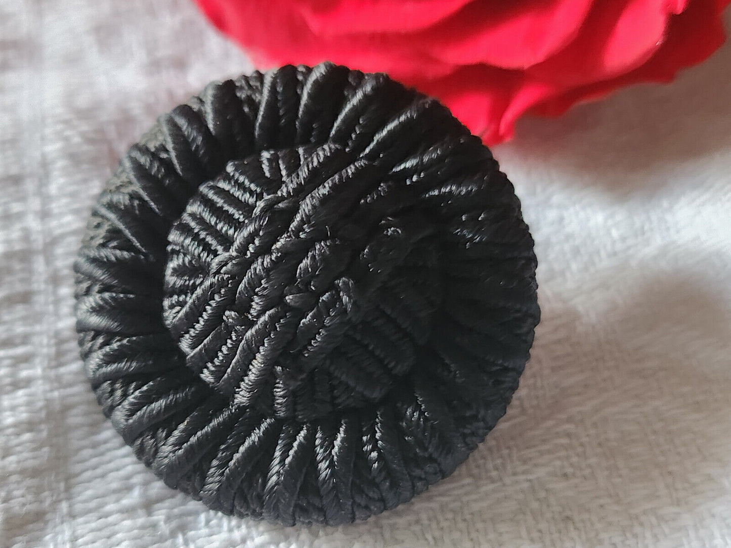 Gros bouton ancien en passementerie noir superbe finition 3,3 cm ref TA