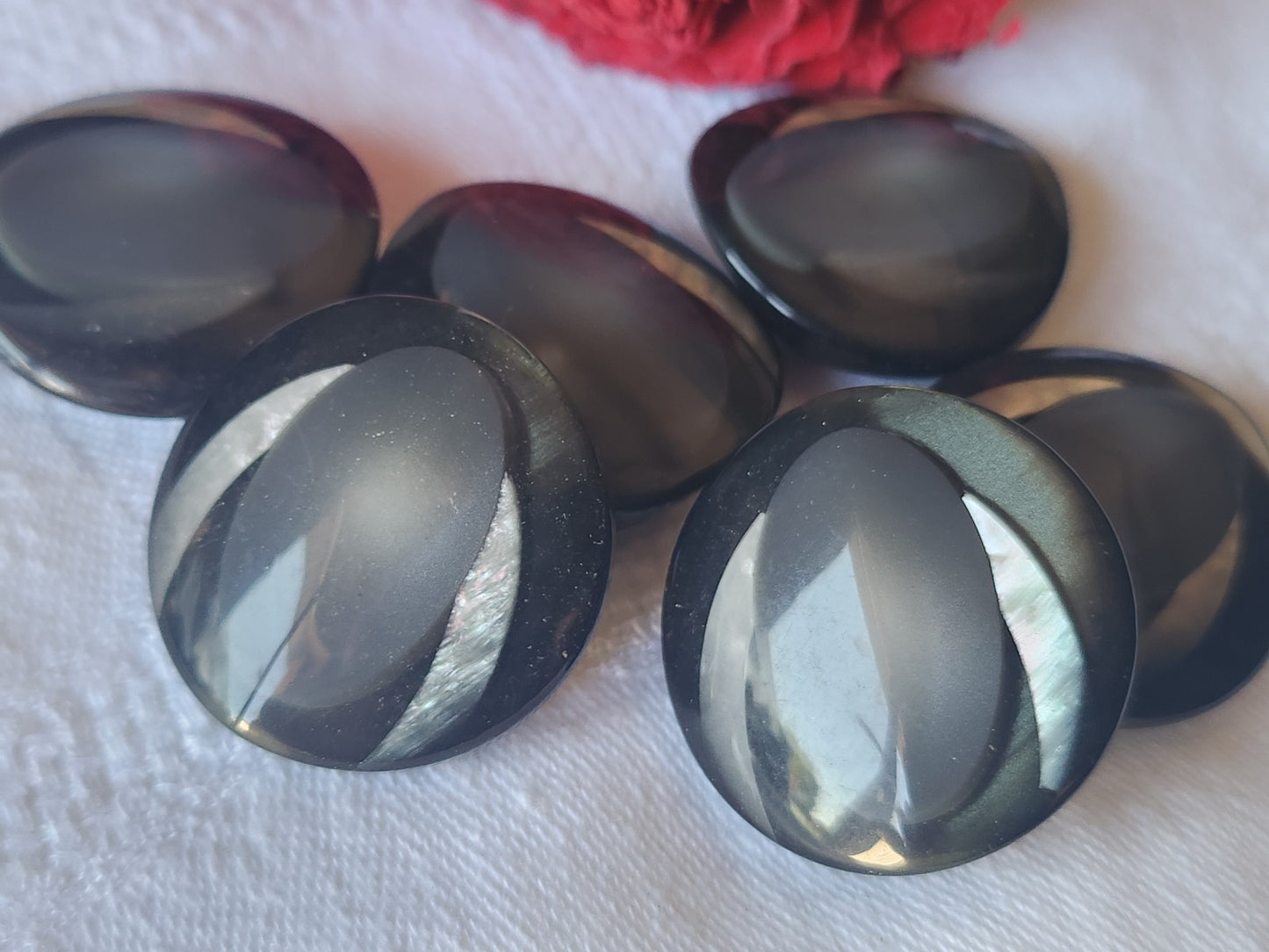 Lot 6 gros boutons vintage gris noir inclusion 2,8 cm ref 5570