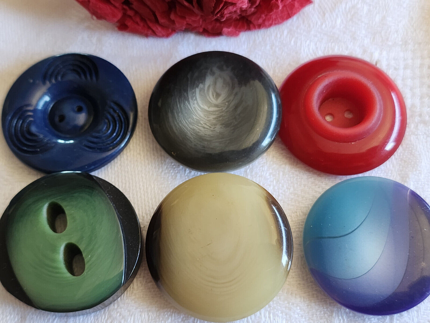 Lot 6 gros boutons vintage panaché jolis 3/ 3,1 cm ref 5020