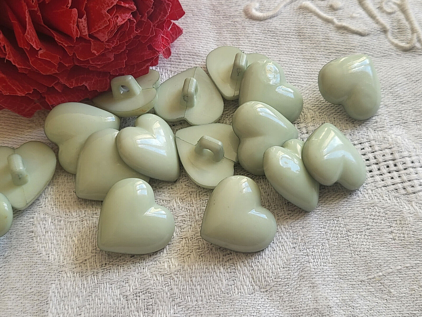 Lot 12 boutons vintage forme cœur idéale layette vert pied 1,7 cm ref 2145
