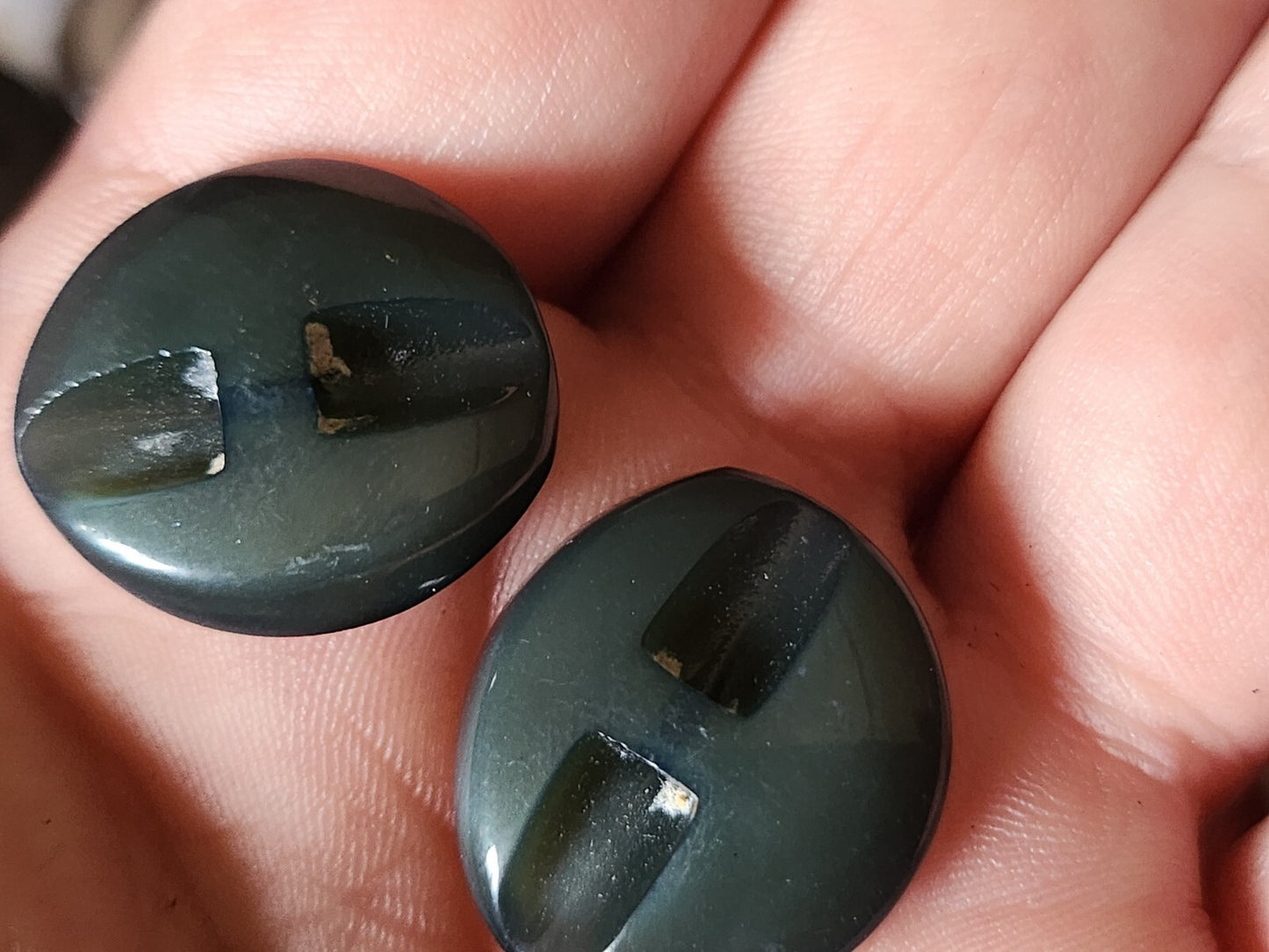Lot 6 boutons vintage vert ovale pied 1,9 cm sur 2,1 cm ref 2161