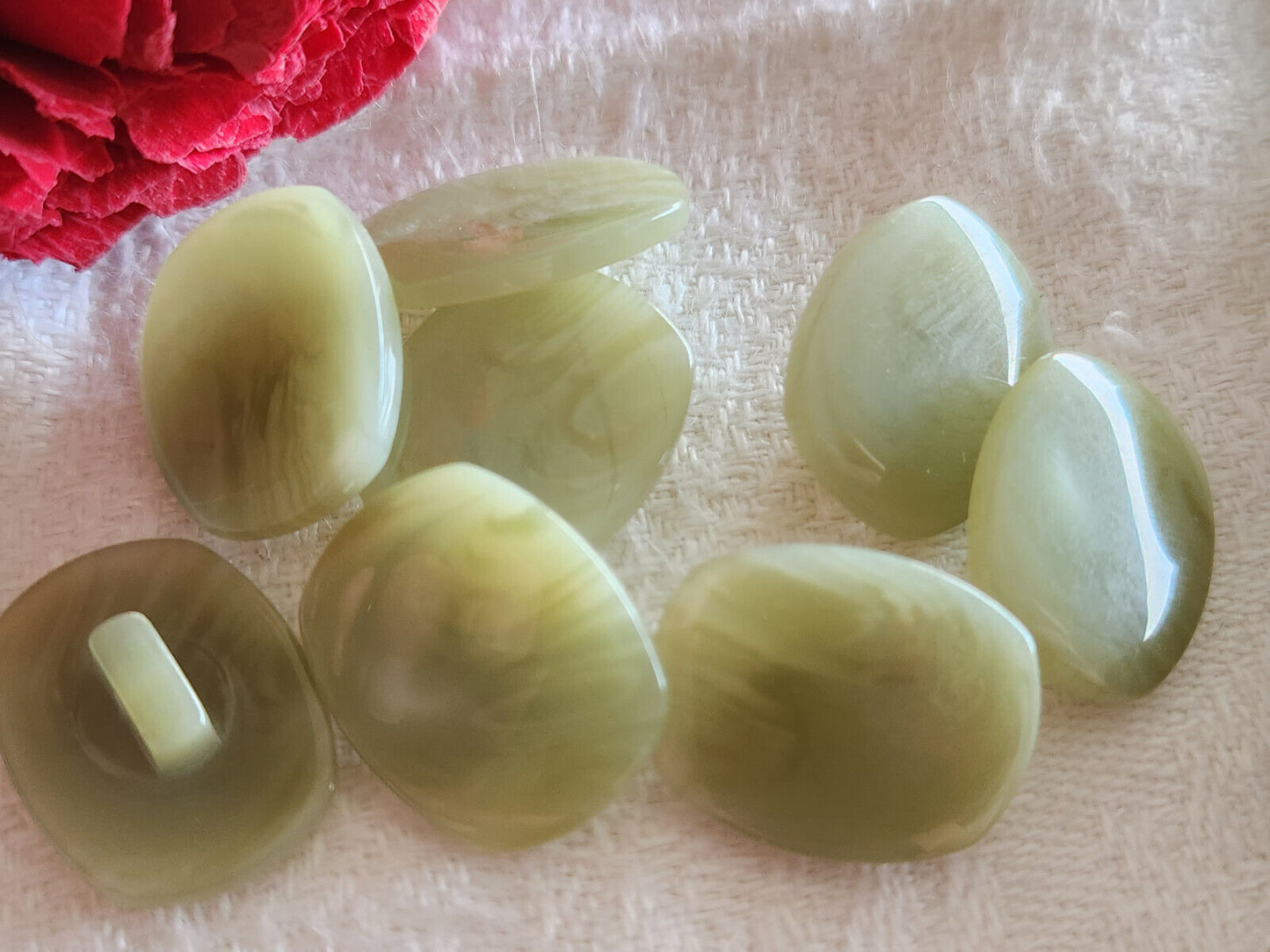 Lot 8 boutons vintage gris/vert veiné rectangle pied 1,4 sur 1,7 cm ref 3005