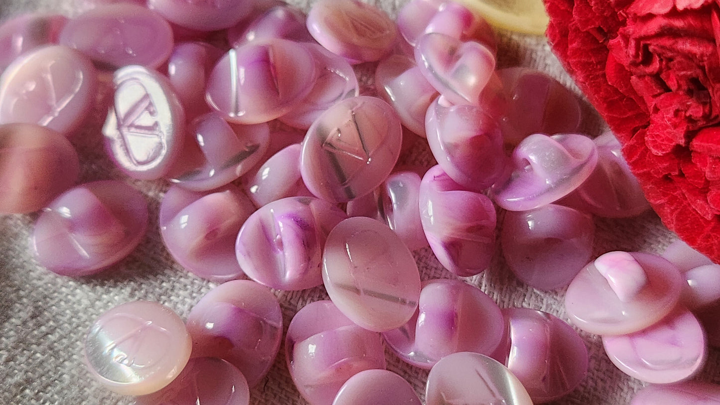 Lot 6 boutons vintage nacre violet 0,8 sur 1,1 Valentino Garavani ref 4583