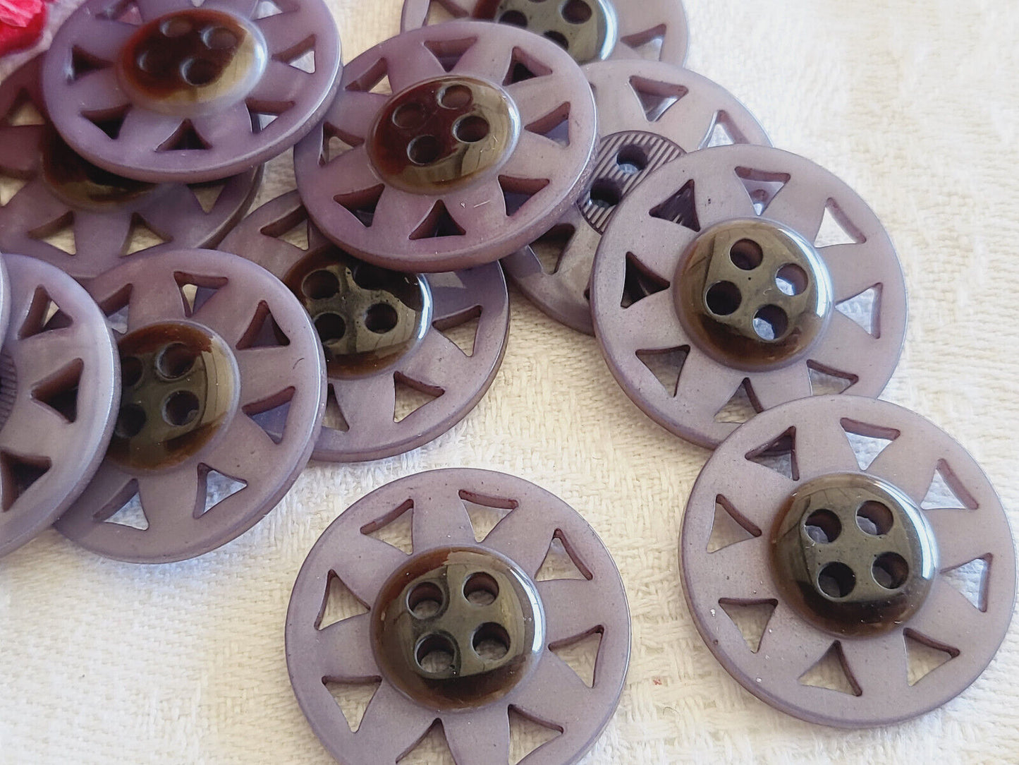 Lot 10 boutons bicolore ajouré violet marron deux tons diamètre 2,3 cm ref 342