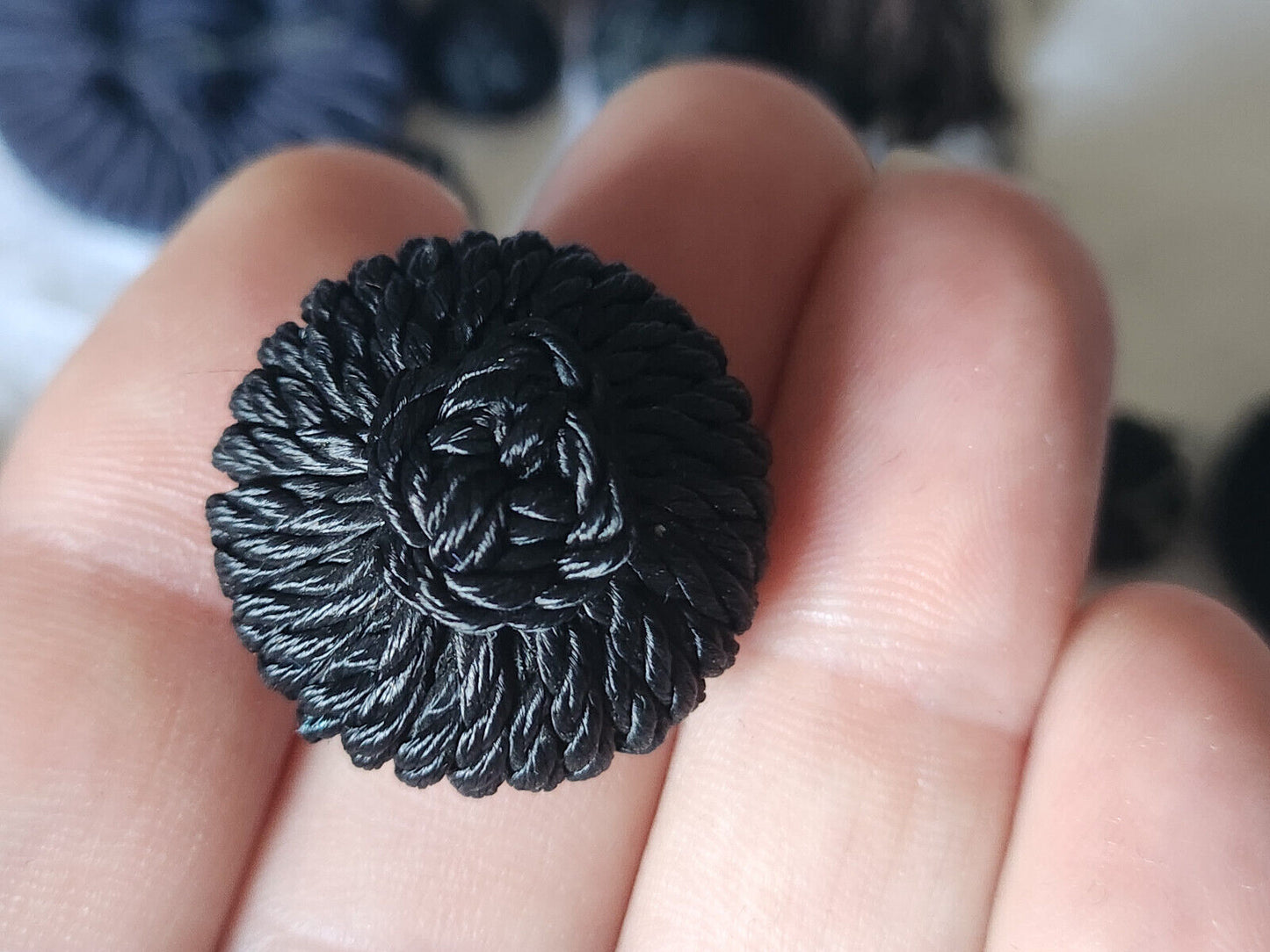 Ancien bouton en passementerie noir fait main collection 2,5 cm D3H