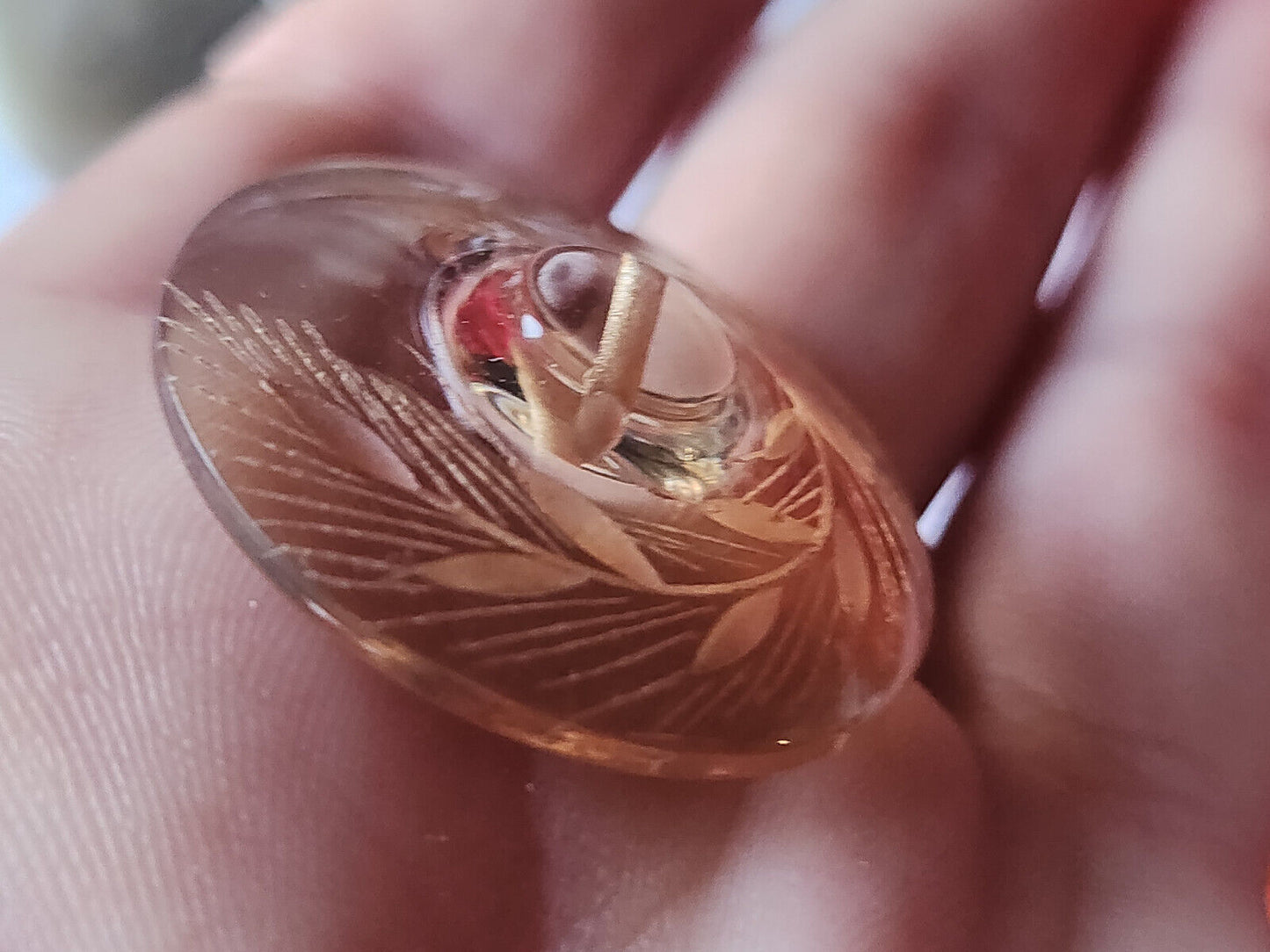 Gros bouton ancien lucite plexis épis de blé à pied 3,1 cm ref 2105