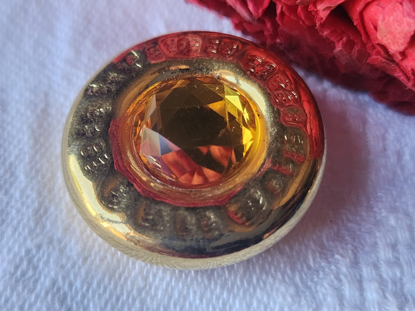 Gros bouton vintage parurier doré metal strass resine pied 2,7 cm D11F
