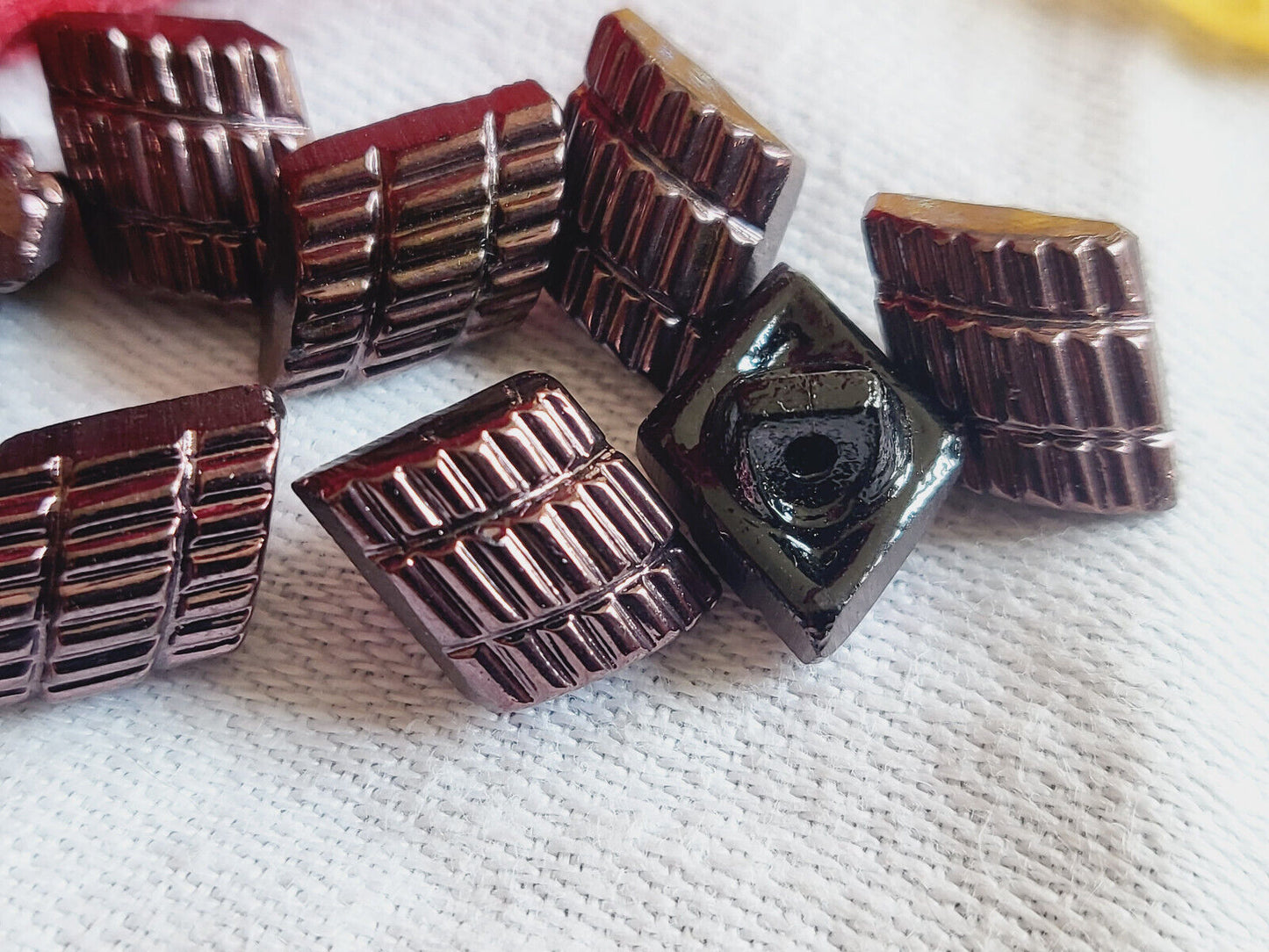 Lot 6 boutons anciens en verre marron métallisé ref 5046