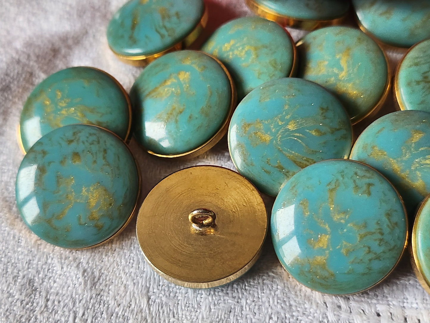 Lot 6 boutons vintage métal bleu turquoise paillette doré 2,2 cm pied ref 5923