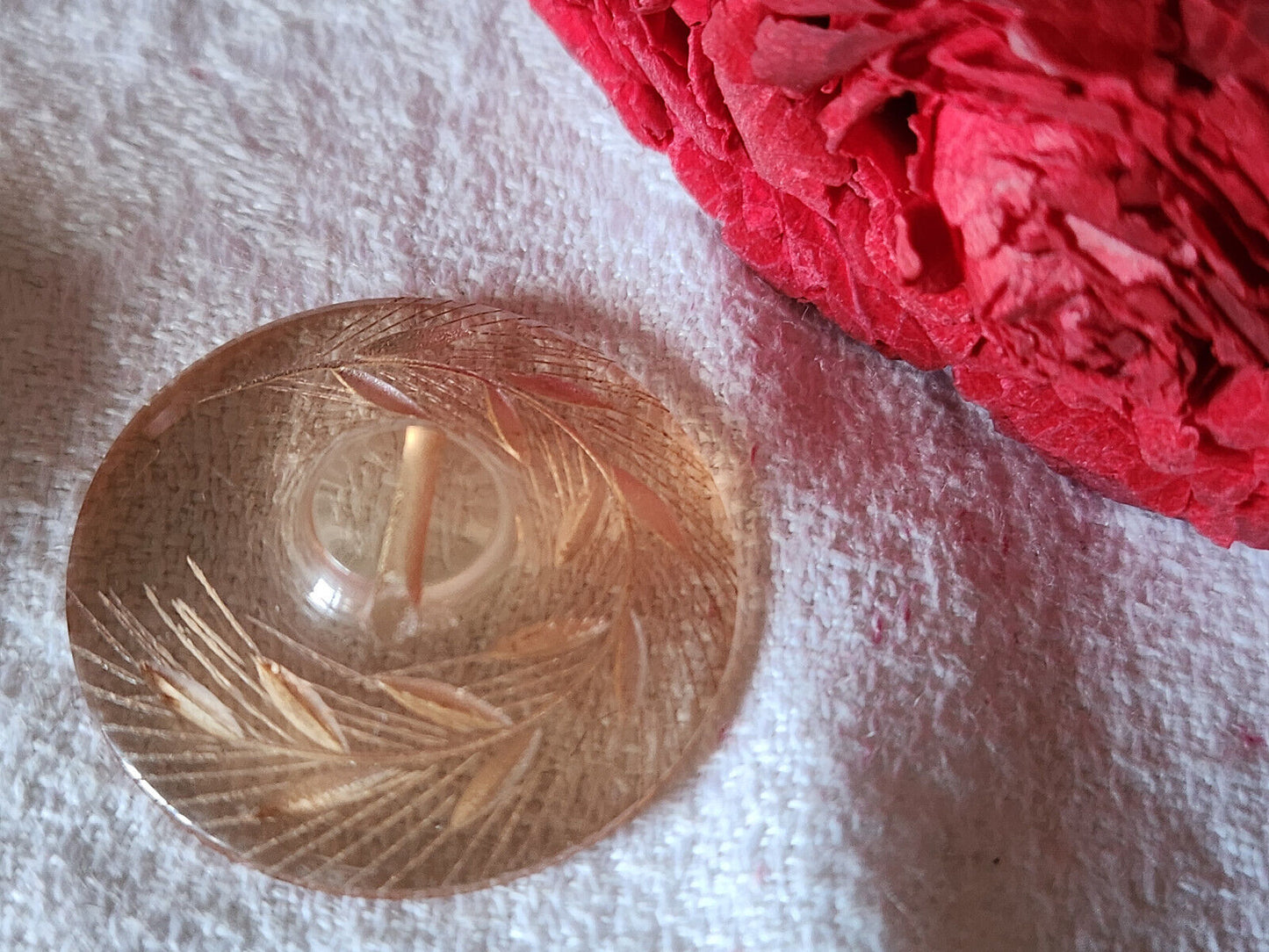 Gros bouton ancien lucite plexis épis de blé à pied 3,1 cm ref 3419