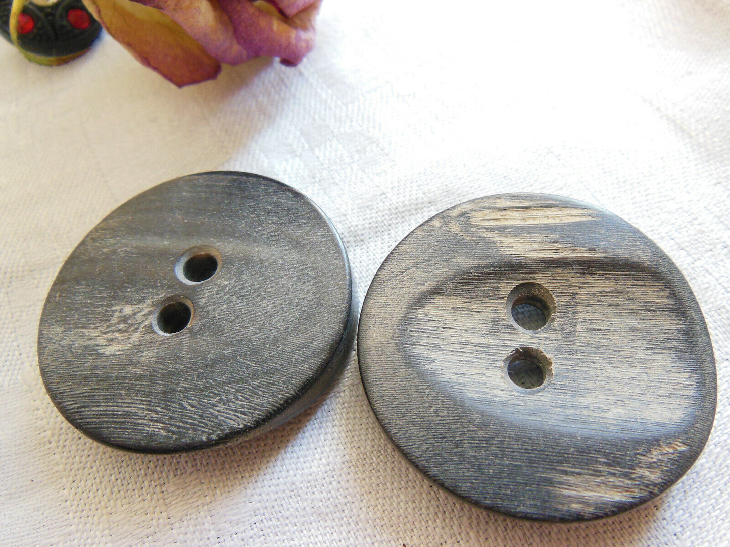 Duo gros boutons anciens marron corne? sombre manteaux gilet 3,5 cm ref 1874