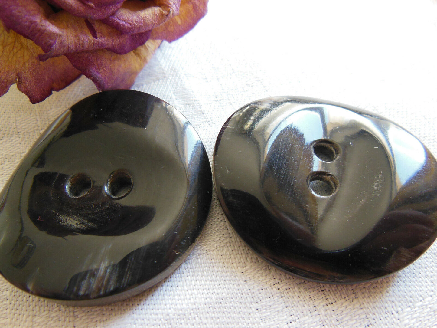 Duo gros boutons anciens marron corne? sombre manteaux gilet 3,5 cm ref 1874