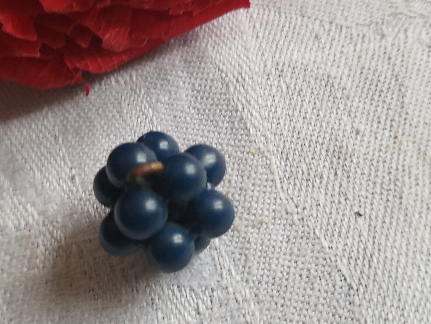 Collection bouton ancien forme de grappe bleu à pied diamètre 1,8 cm D15E