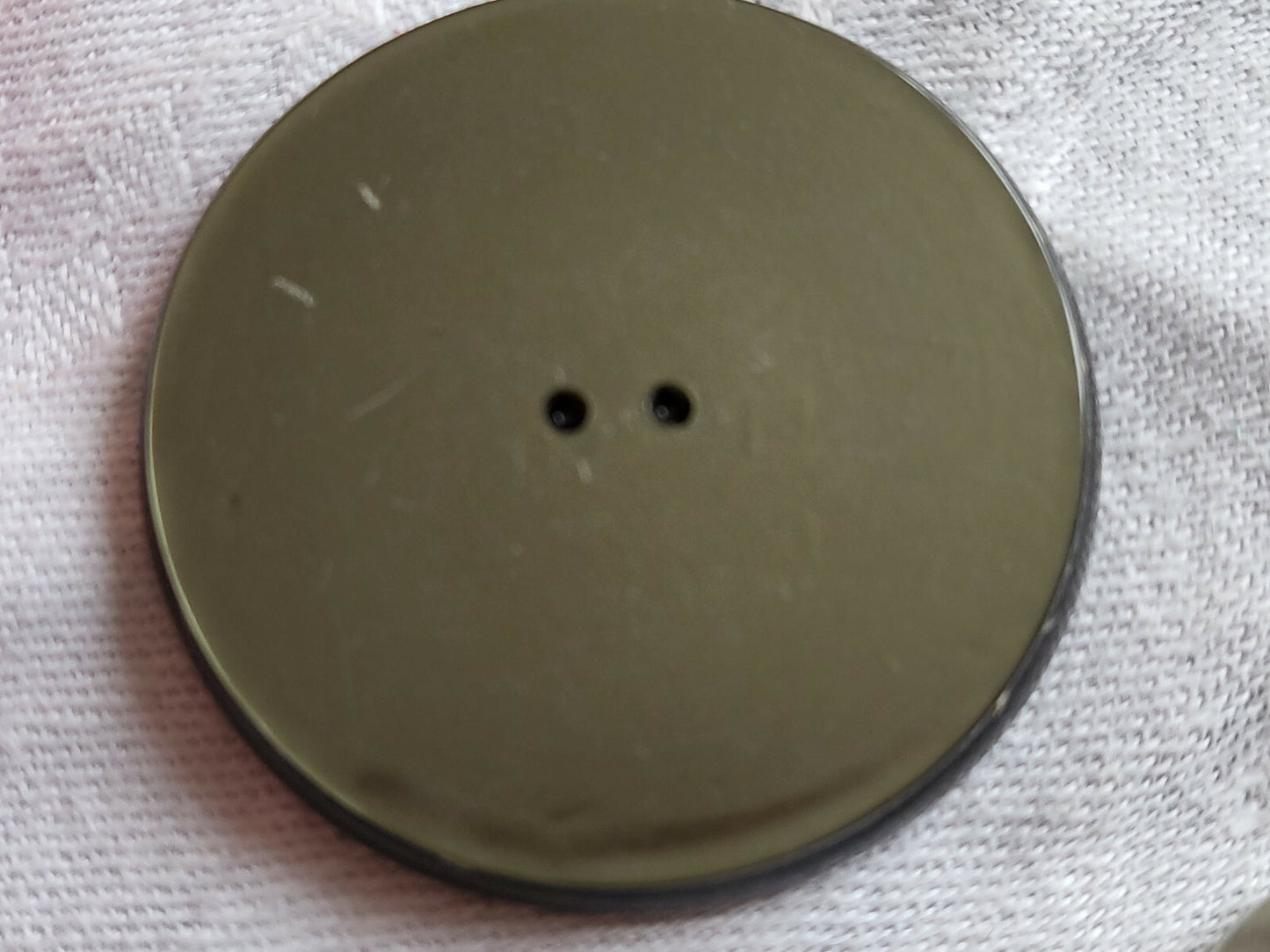 Gros bouton vintage vert lumineux veste gilet diamètre 4,1 cm ref 391