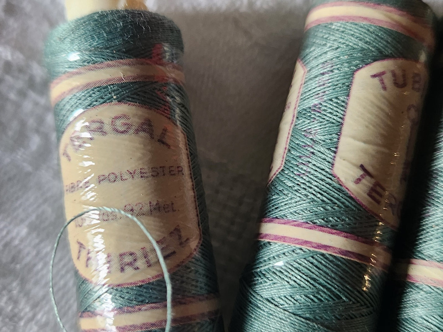Lot 10 bobines de fil Tergal Thiriez teinte 4762